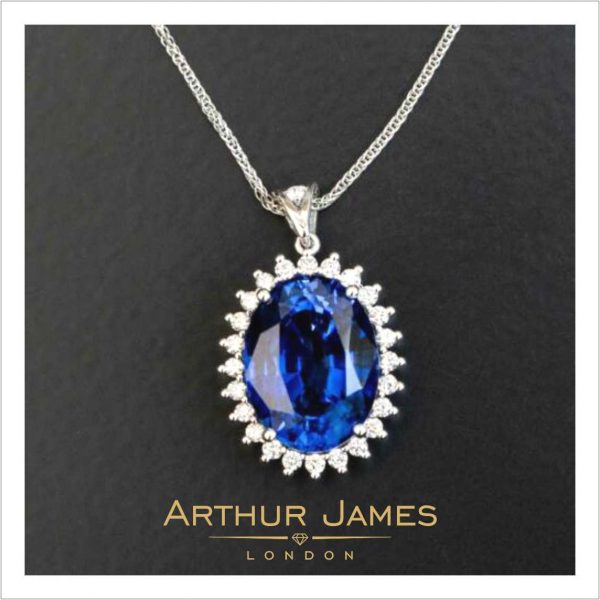 Blue sapphire diamond solitaire womens pendant